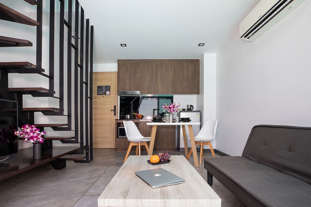 NaiHarn Duplex with Pool Access UTL A102