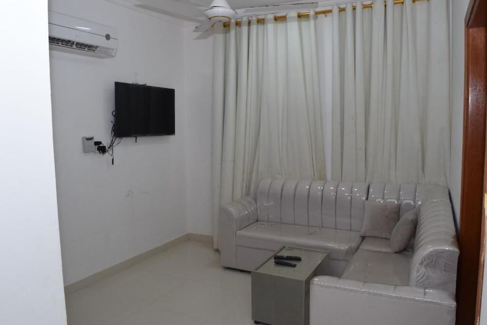 RED-7 - Alwadi Salalah