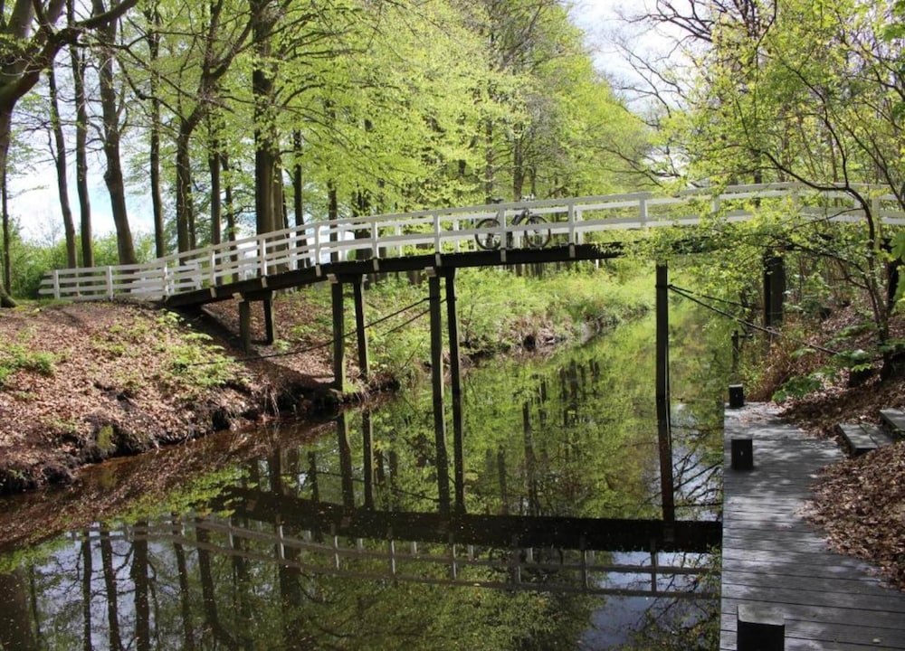 Bungalow in Sondel Near Slotermeer Lake