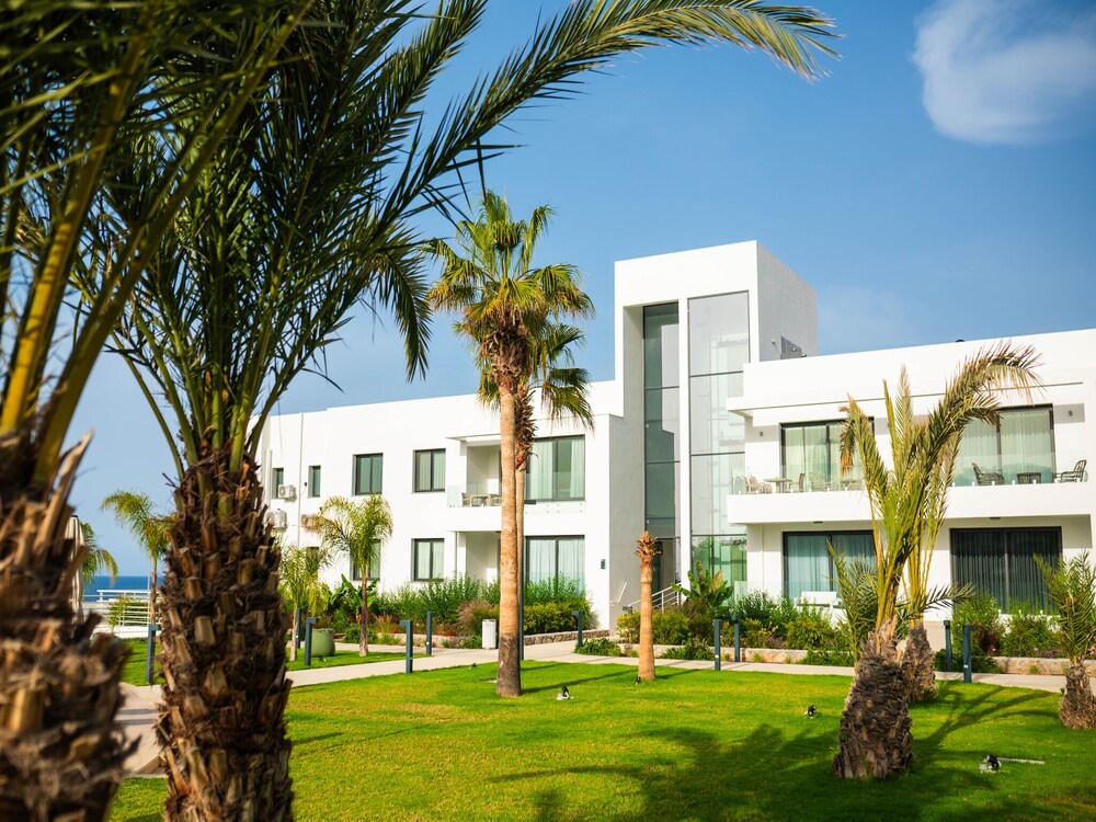 Homely and Convenient Apartment With Lovely sea View