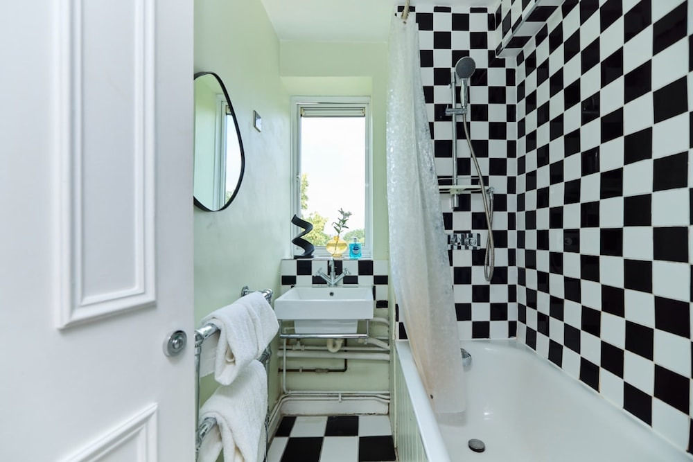 The Putney Heath Place - Adorable 3bdr Flat
