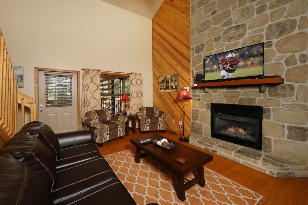 Divine Escape - Two Bedroom Chalet view 2