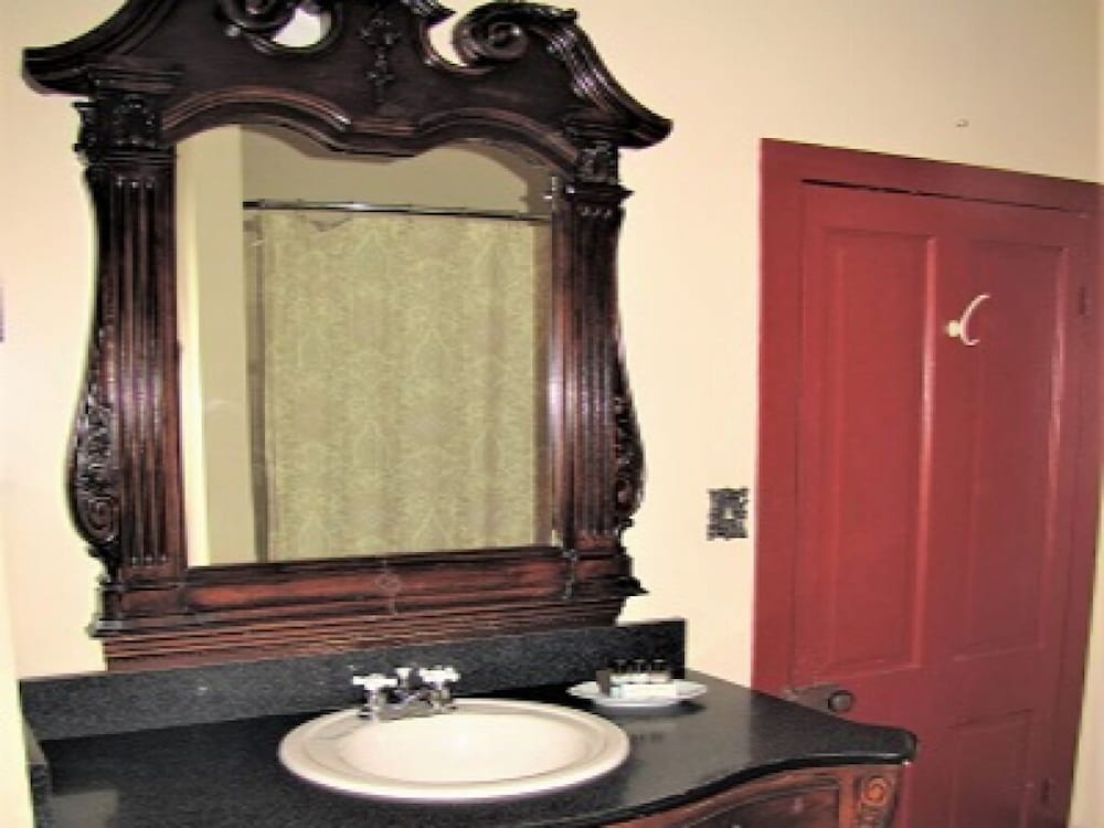The Olde Mill Inn Bed & Breakfast