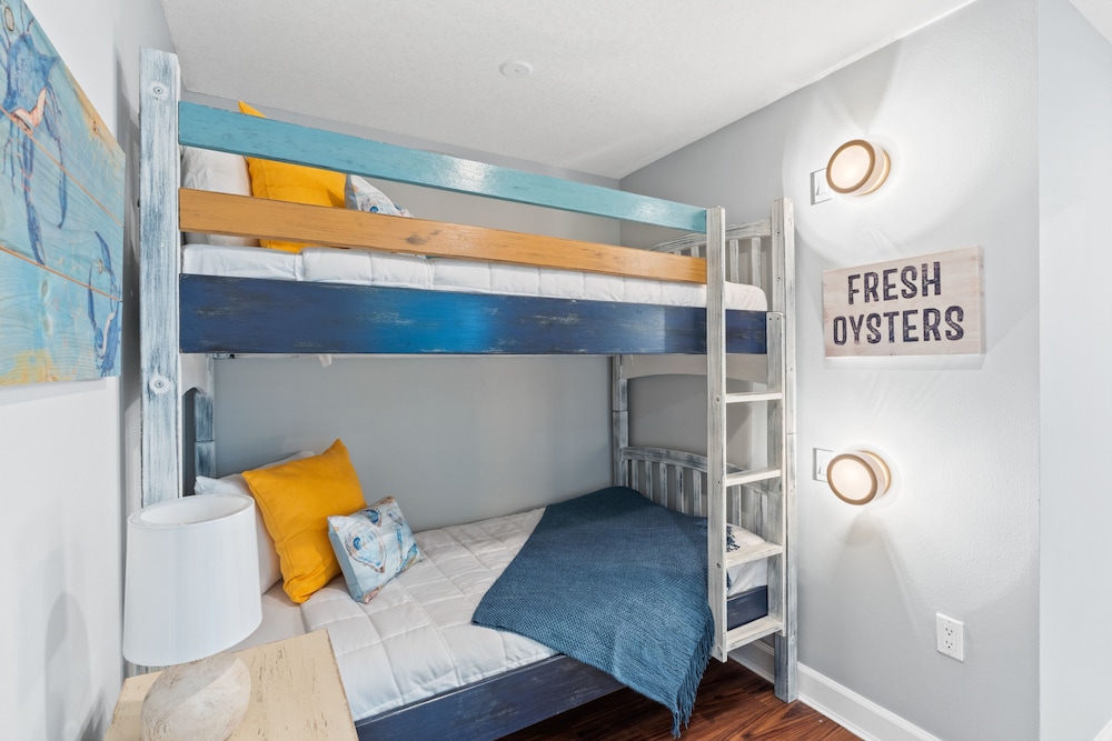 Grand Panama Beach Resort by Book That Condo