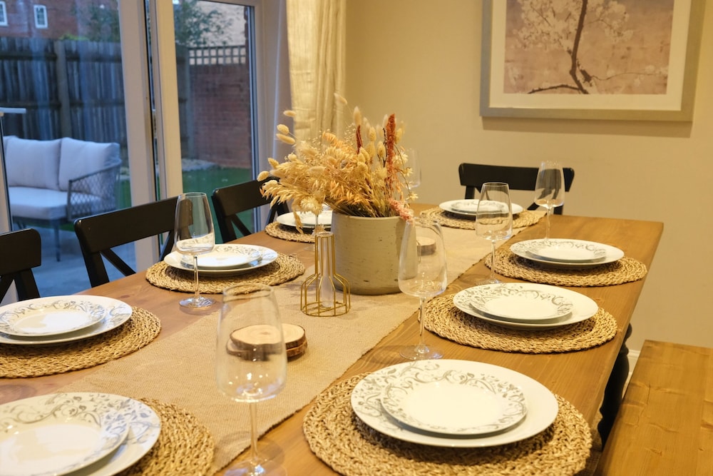 Bicester Villa-6bed-sleeps 14