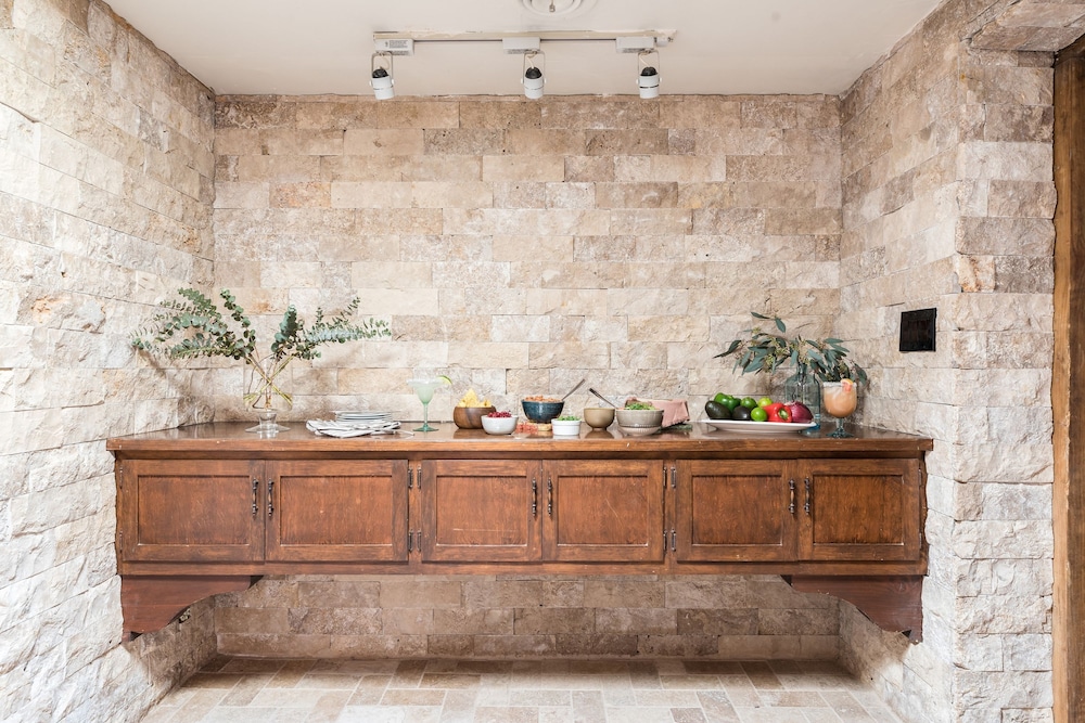 La Casona by Avantstay Gorgeous Spanish Style Oasis w Historic Charm Pool