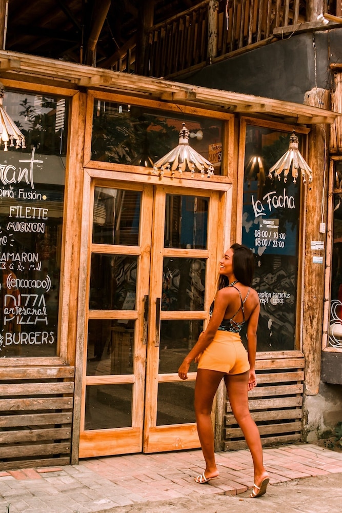 La Facha Hostel Restaurant Surf