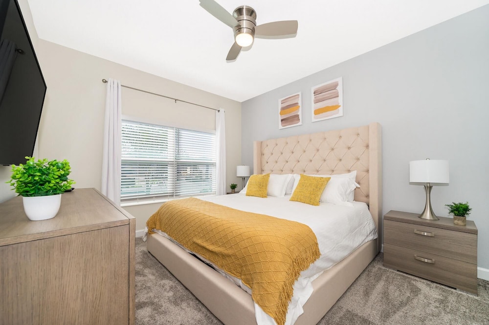 Gorgeous New Home With Private Pool Within Minutes to Disney and Most Attractions - Image 3