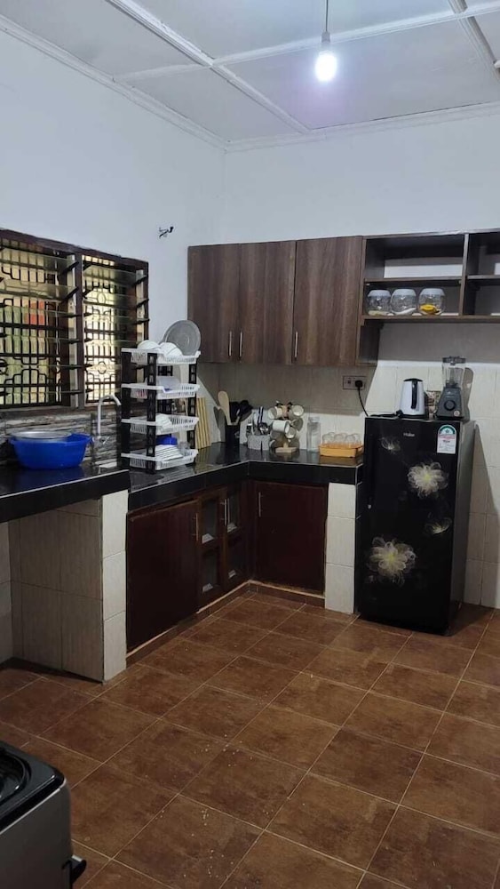 Lux Suites Bamburi Holiday House view 5