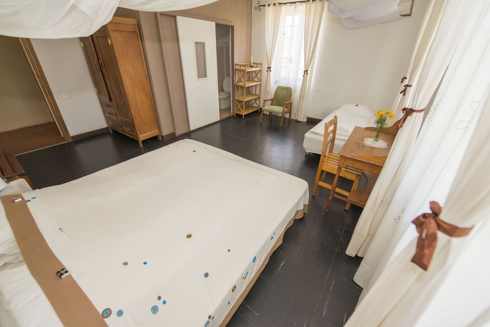 Lovasoa CCCC - Hostel view 3
