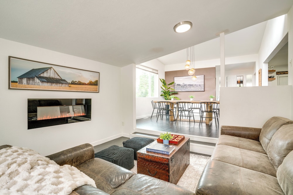 Game Room & Fire Pit: Family-friendly Loveland Gem
