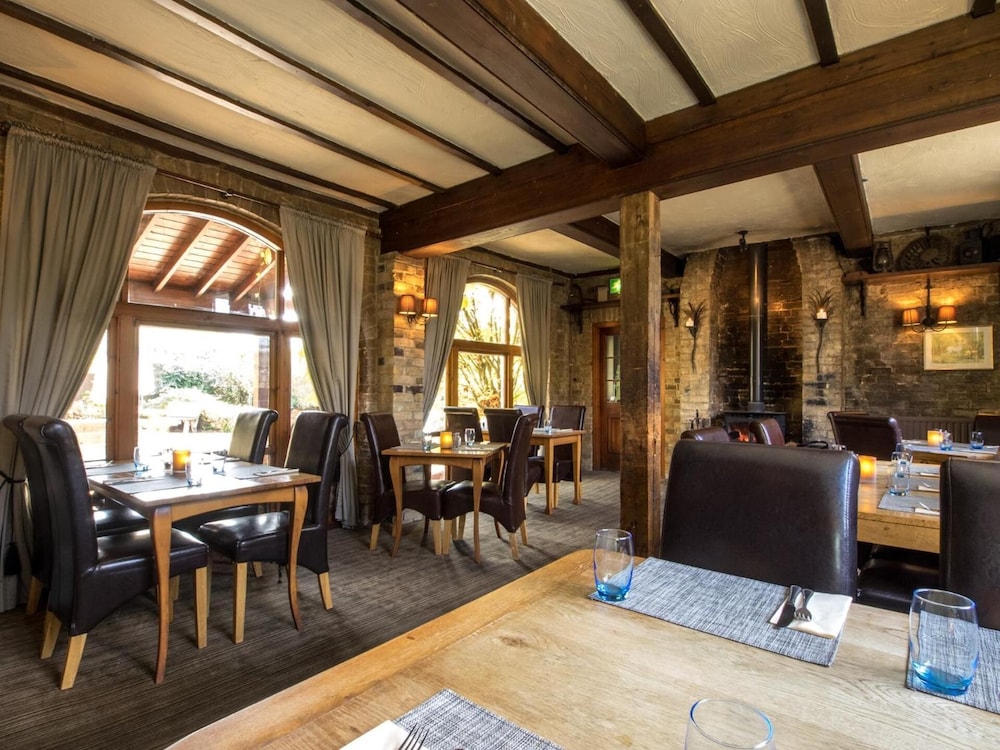 The White Hart Country Inn
