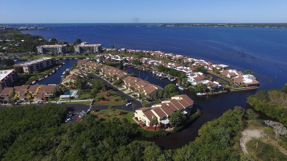 Quiet Condo Near Downtown Punta Gorda 2 Bedroom Condo