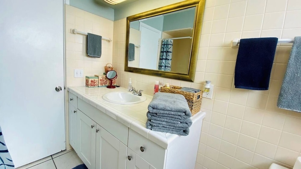 Cozy 2BR in Hollywood FL Pet Friendly