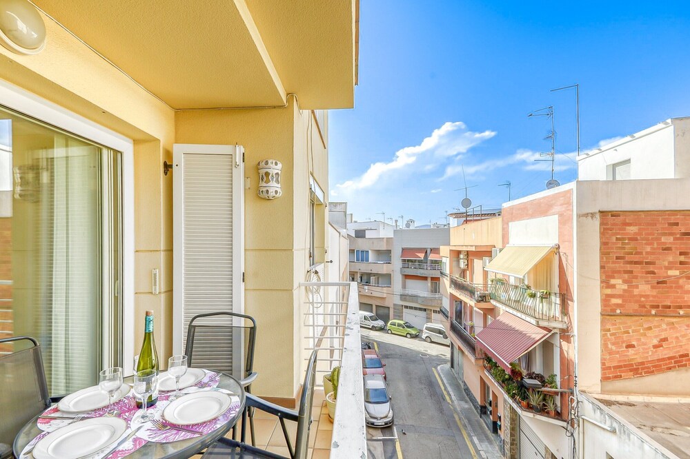 Apartment in Roses Near Playa de Roses Beach
