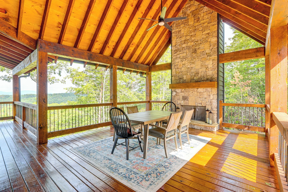 Deck, Panoramic Views: Serene Mineral Bluff Cabin!