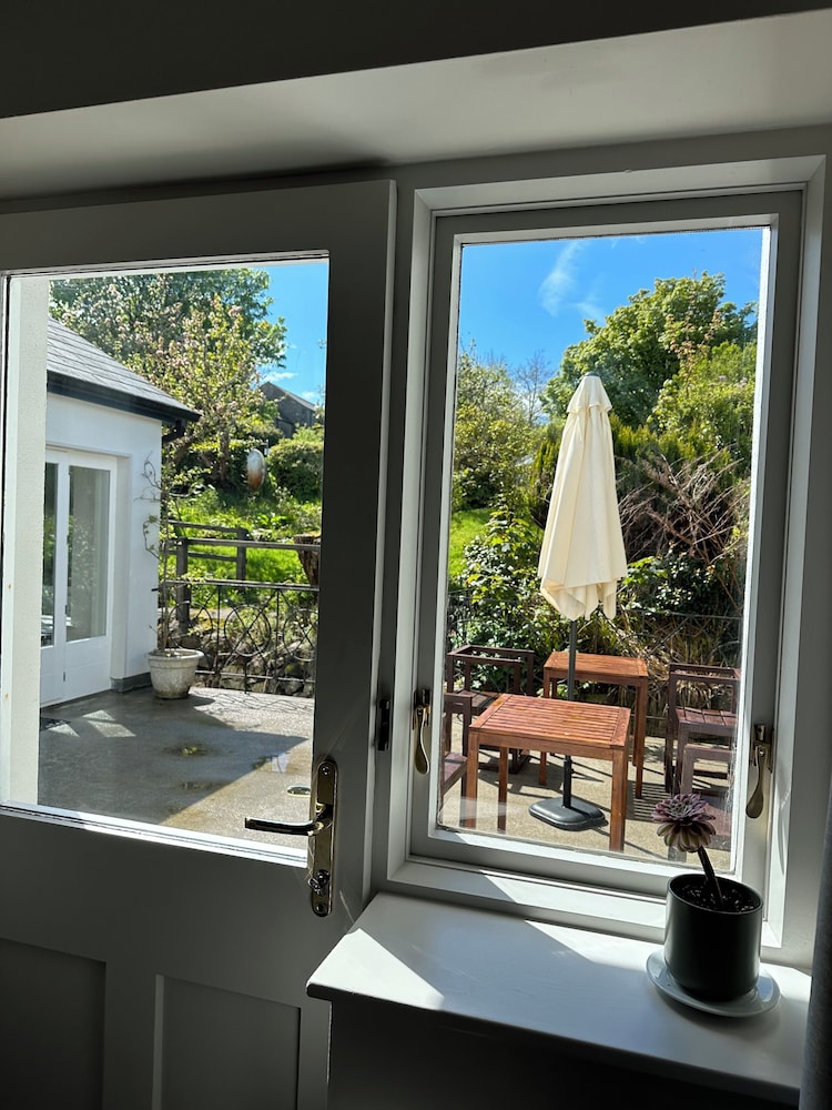 Eldon's Bed & Breakfast
