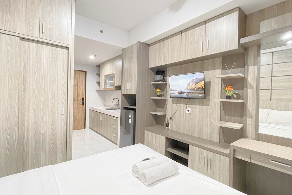 Cozy Studio Room At Delft Ciputra Makassar Apartment
