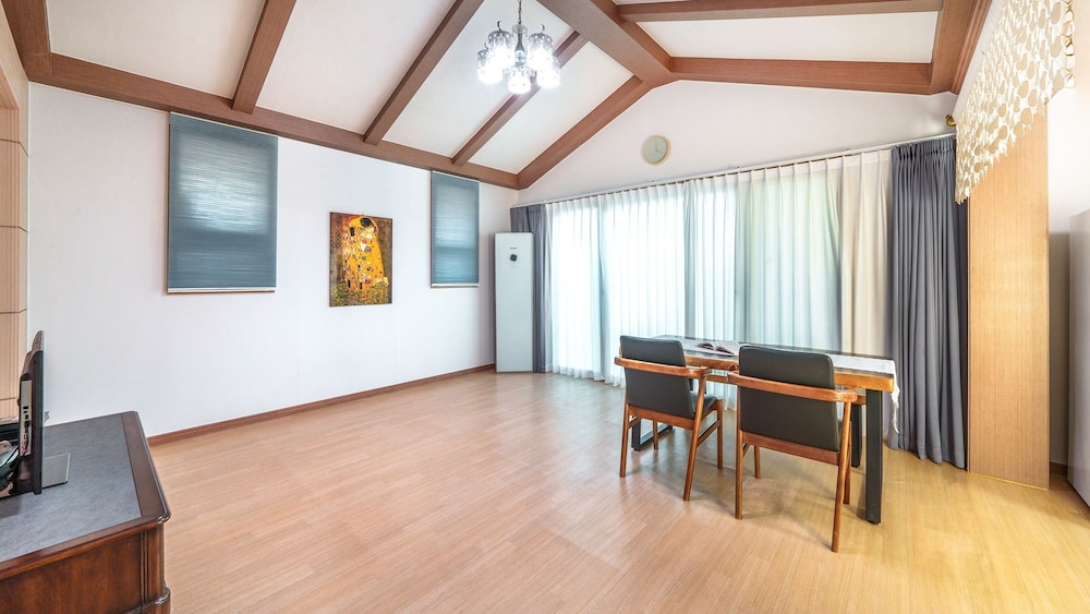 Gyeongju Clearmorning Petfriendlypension