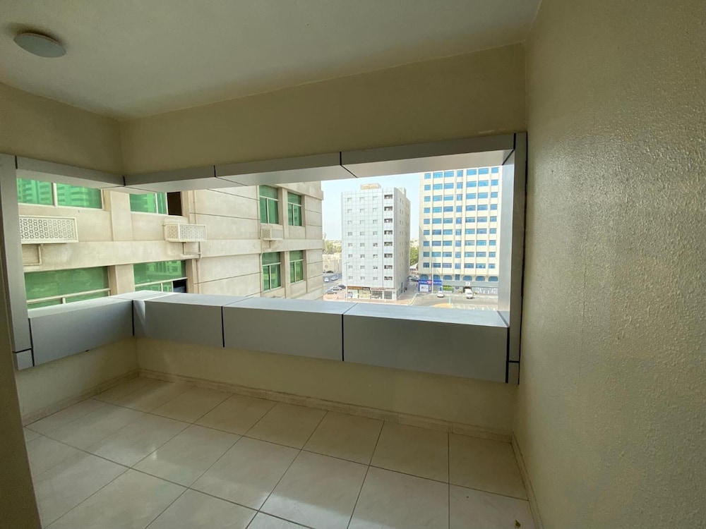 Abu Dhabi Vacations - Phoenix Plaza Hotel Apartments - Property Image 28