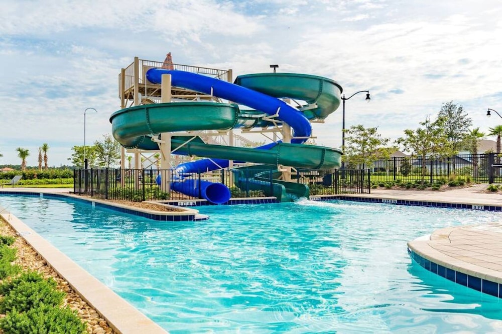 Free Amenities Spacious Home King Beds