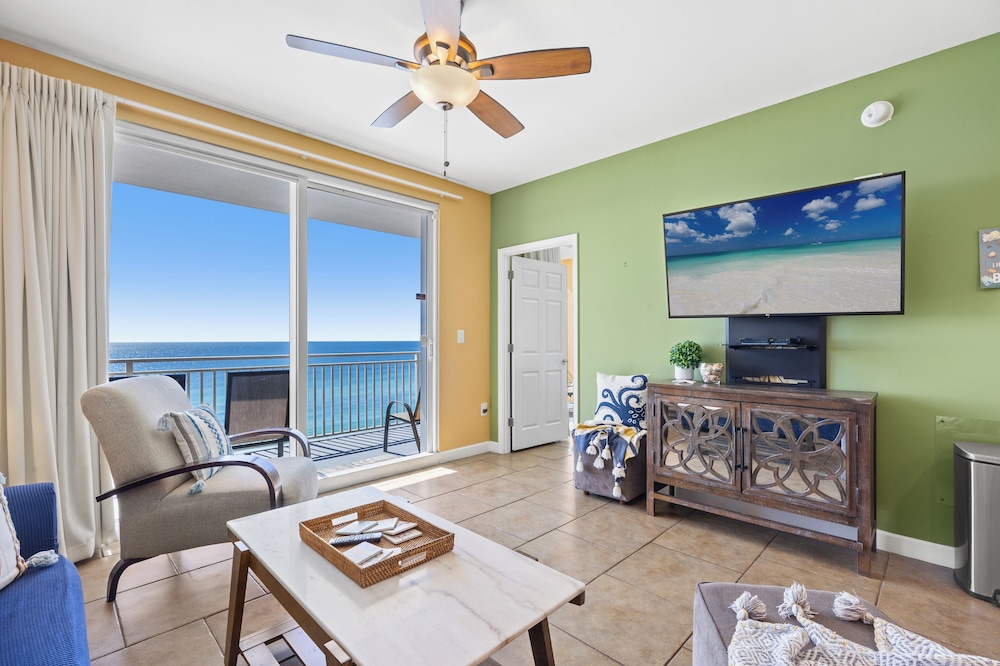 Anchor's Way! Come Visit Our Beautiful 2 BR, 2BA Oceanfront Retreat! Sleeps 6!