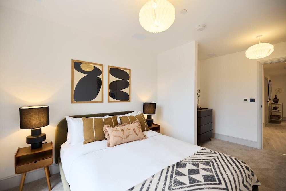 The South Wimbledon Place - Adorable 2bdr Flat With Balcony