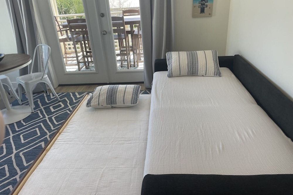 Good Day Sunshine by Avantstay Sleeps 16 Pool Private Beach Access