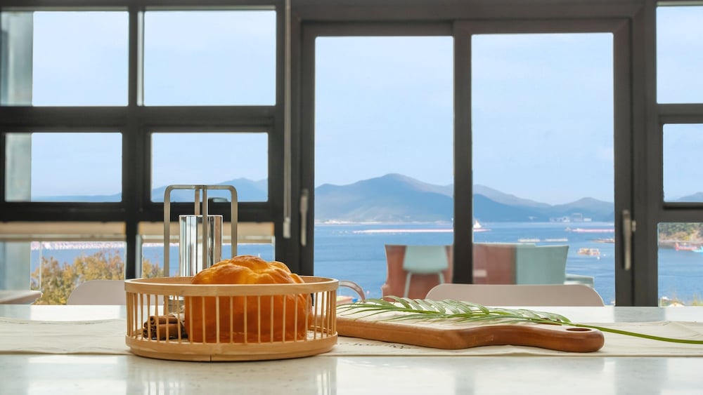 Geoje Ahat Spa Pension