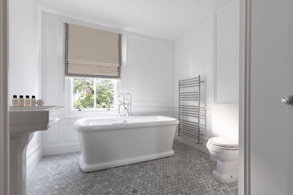 Edith Grove Viii by Onefinestay