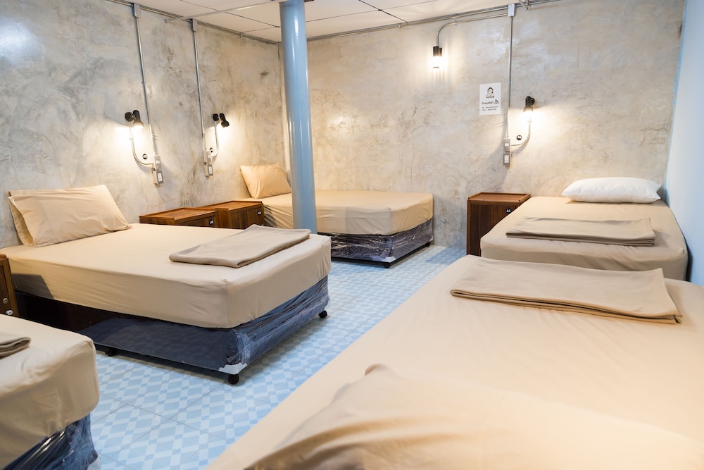 Banchan Hostel