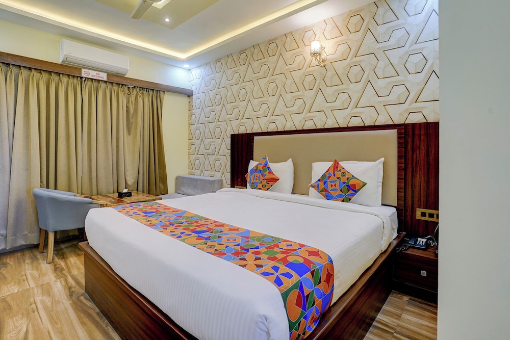 FabHotel Prime SN Blue