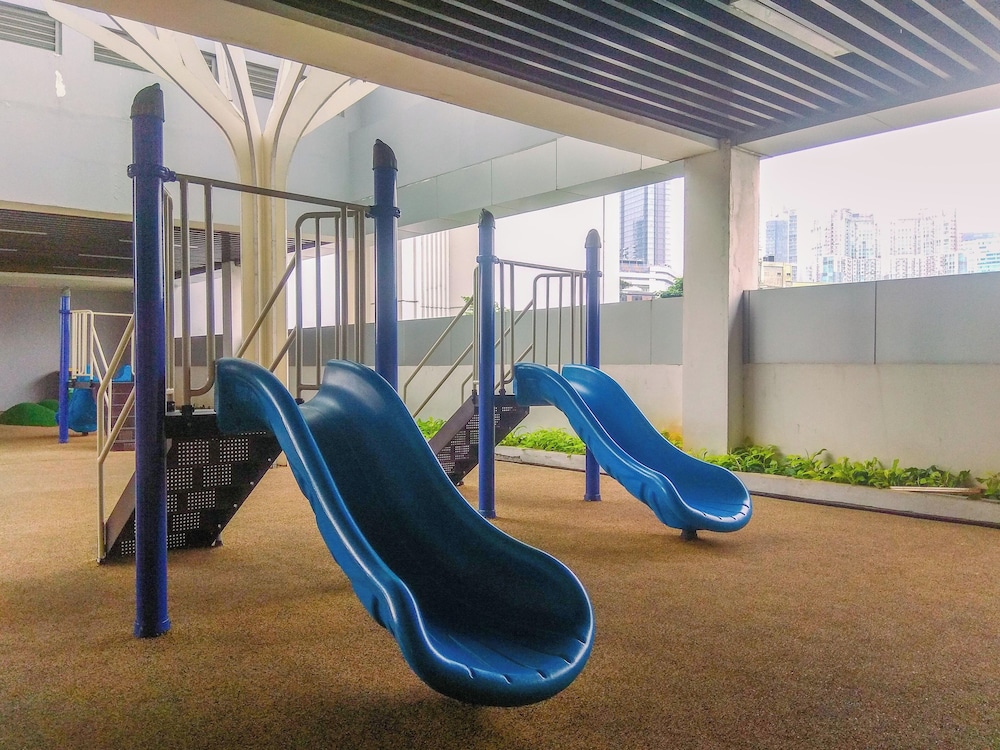Spacious And Modern 3Br Ciputra World 2 Apartment