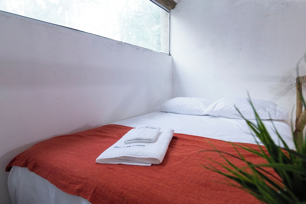 Sítio com 5 suítes e piscina