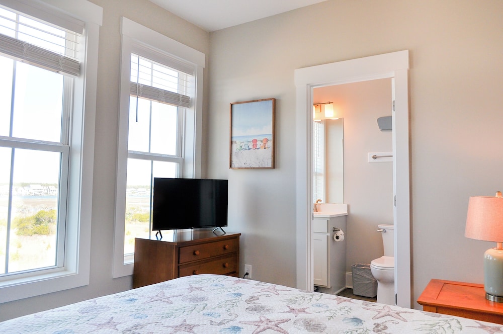Family Tides by Topsail Realty