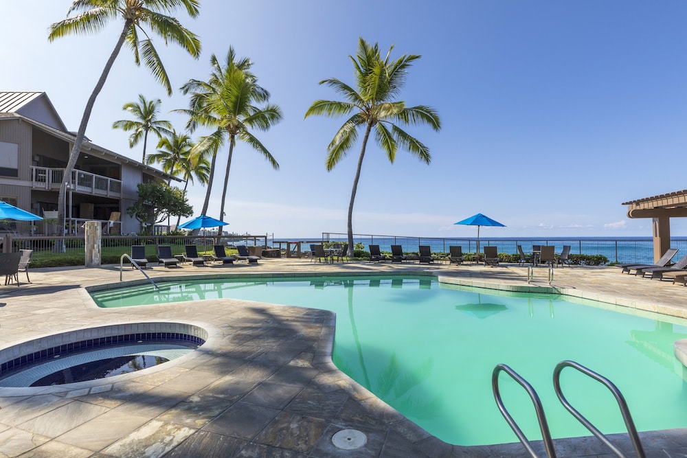 Konaloa Unimpeded Views of the Ocean
