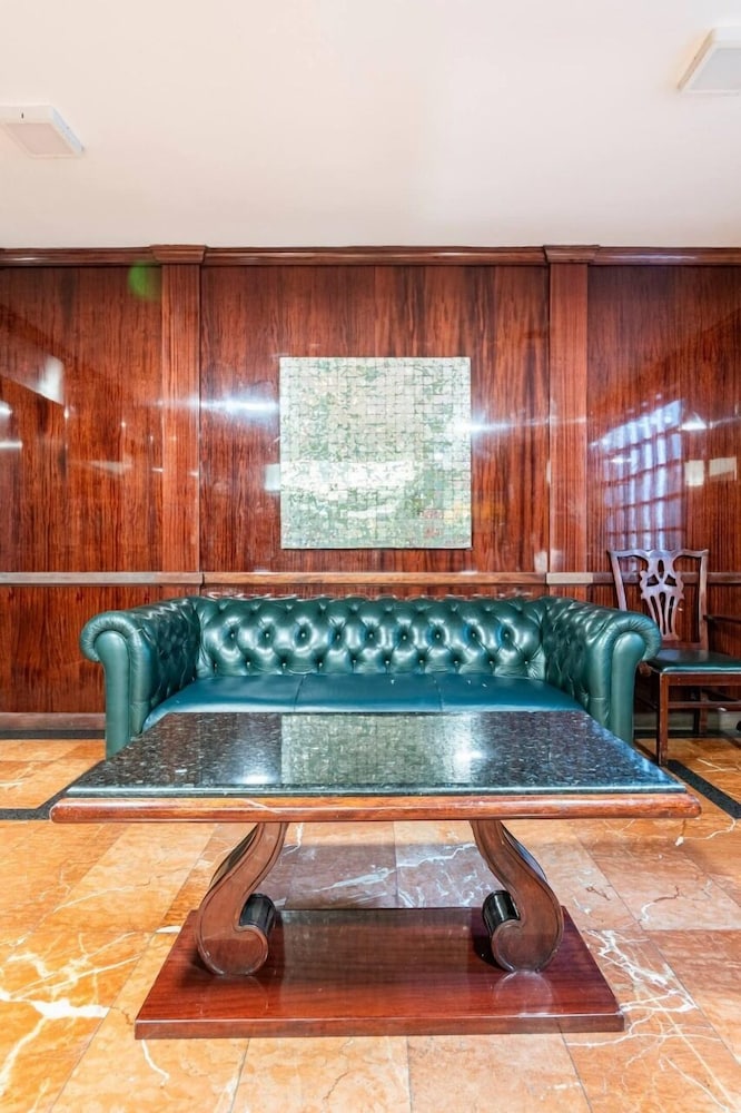 Fontana Suites