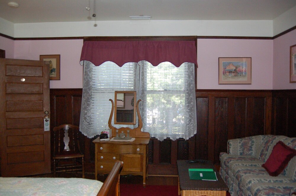 Mountain Laurel Inn