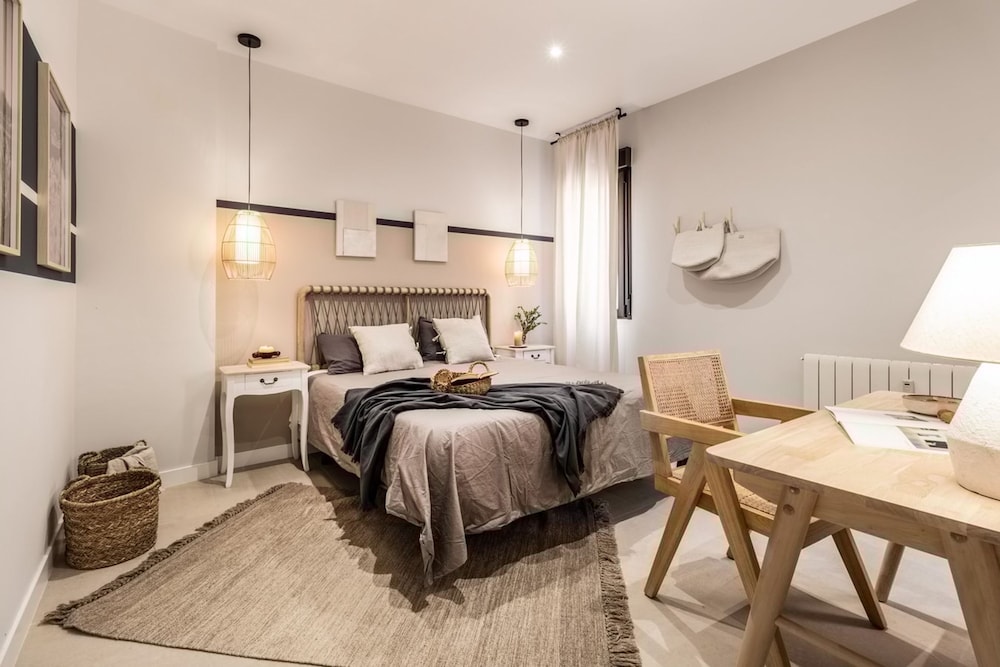 Sebastiano - 3 Bedrooms and Balcony in Almagro