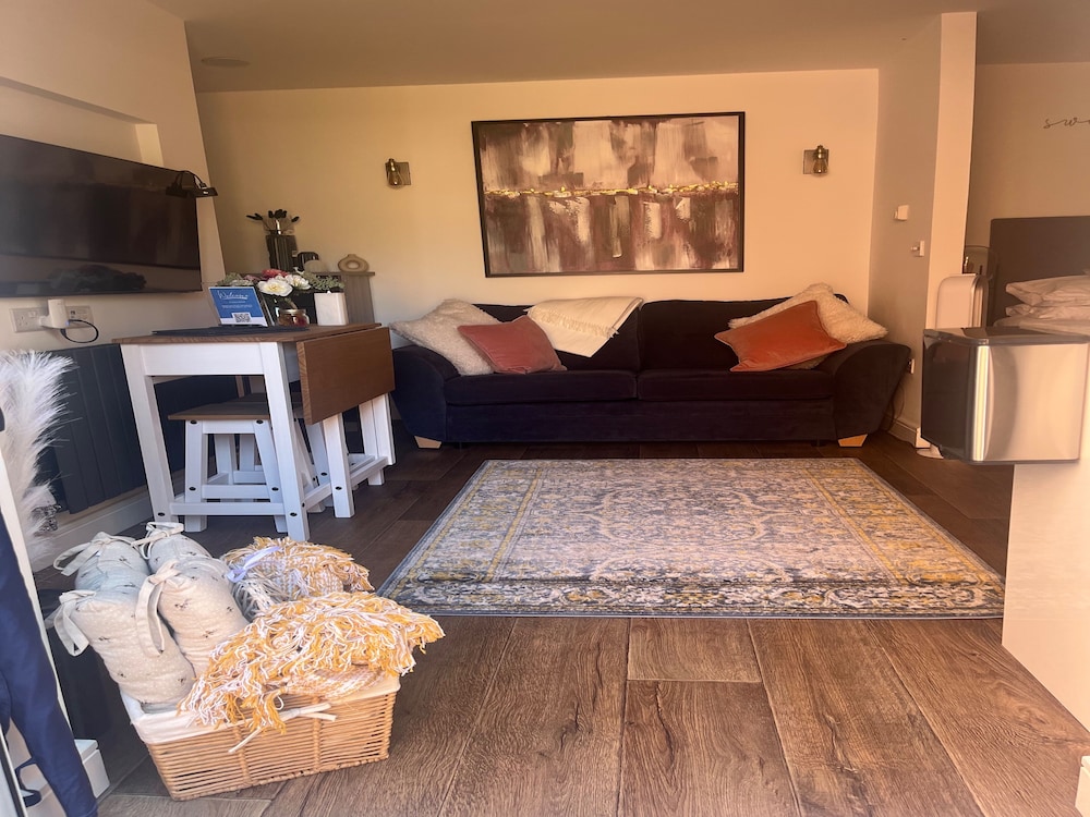 Stunning 1-bed Private Apartment in Norwich