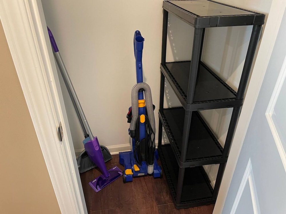Cozy Dublin Penthouse 2BR W D Wifi
