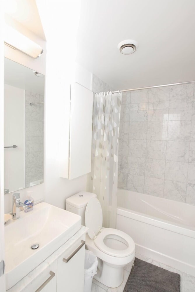 Sarkar Suites - Entertainment District