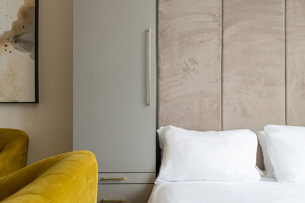 Luxury Apartments Near Harrods and the Science Museum