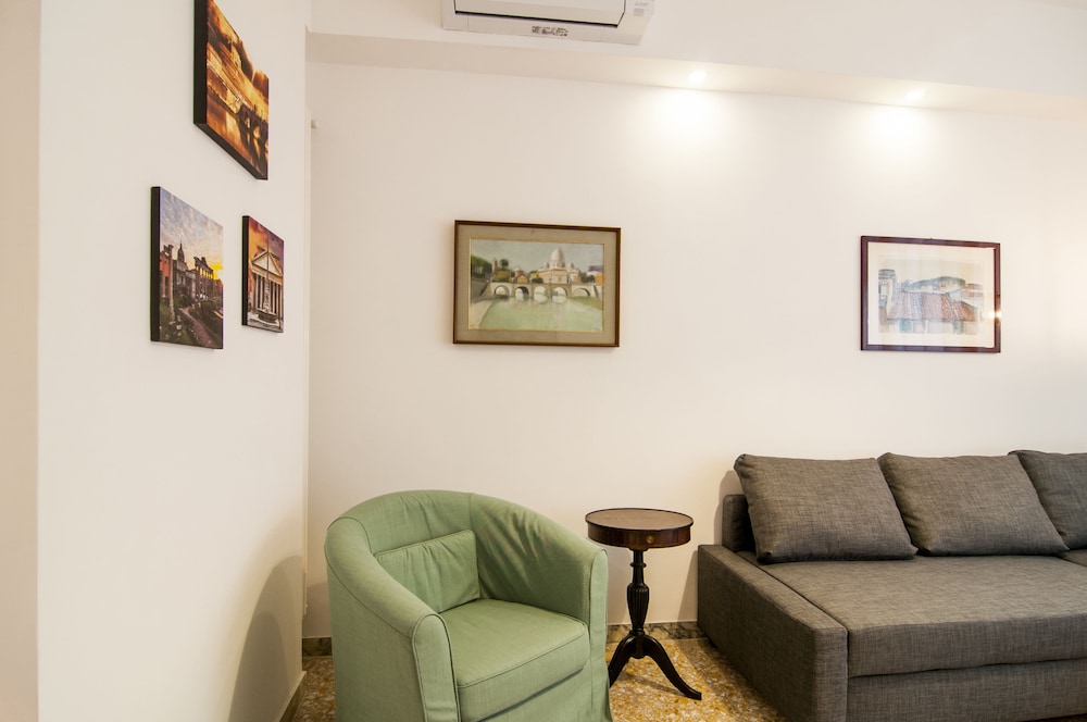 San Pietro Bright Apartment