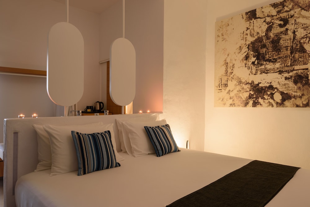 Muses Cycladic Suites view 3