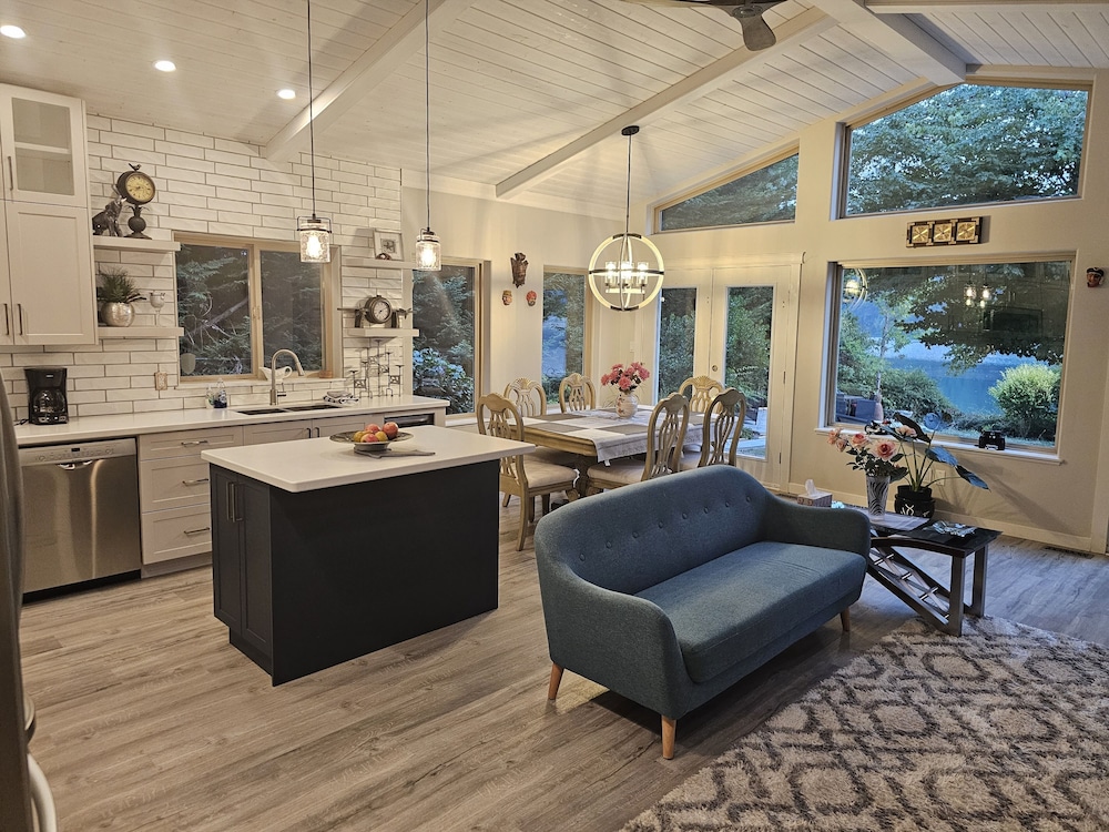 Luxury ocean dock pool villa
