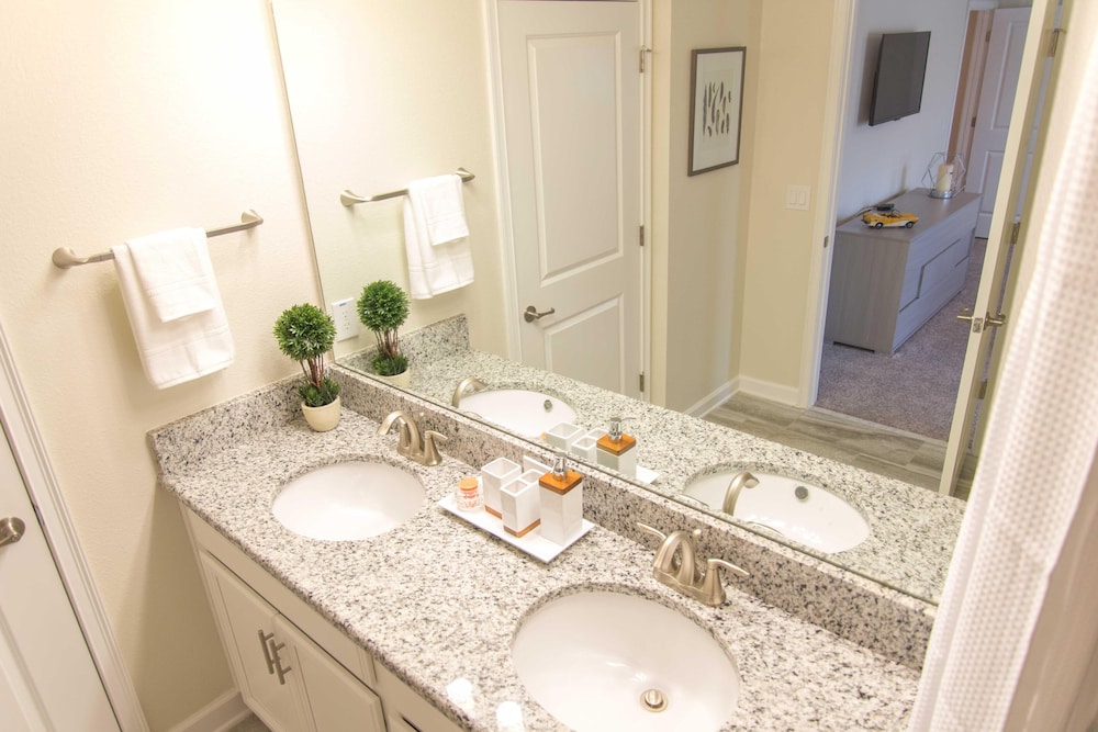 Gatsby Storey by Orlando Short Term - Image 4