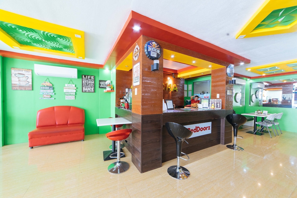RedDoorz near Notre Dame University Gensan view 4