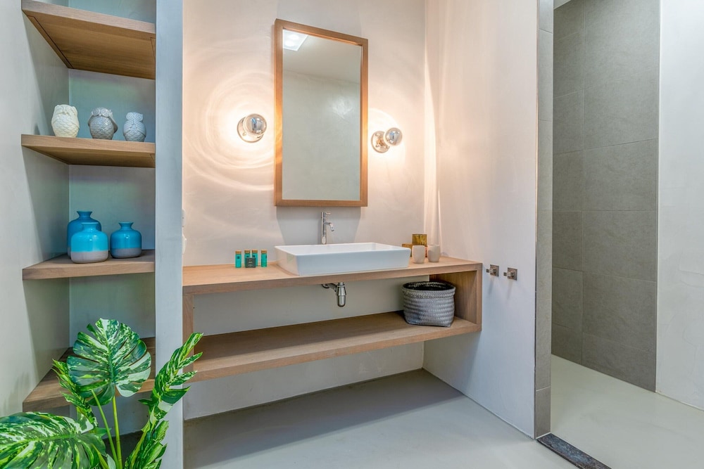 Relaxed and Atmospheric 6-person Villa Near the Forest