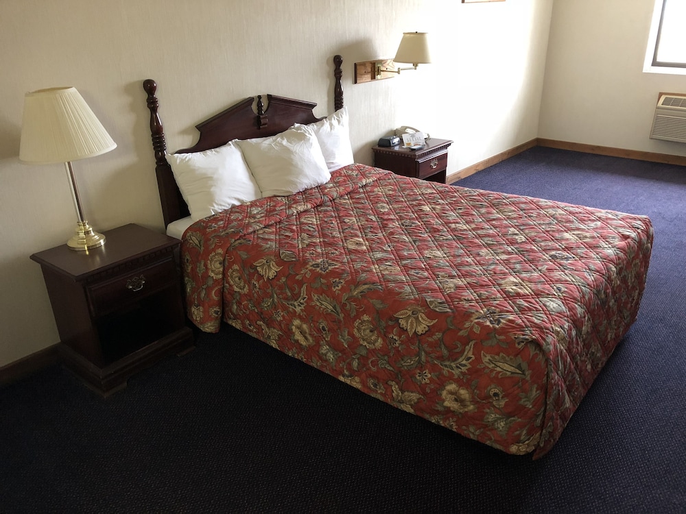 Denison Inn & Suites